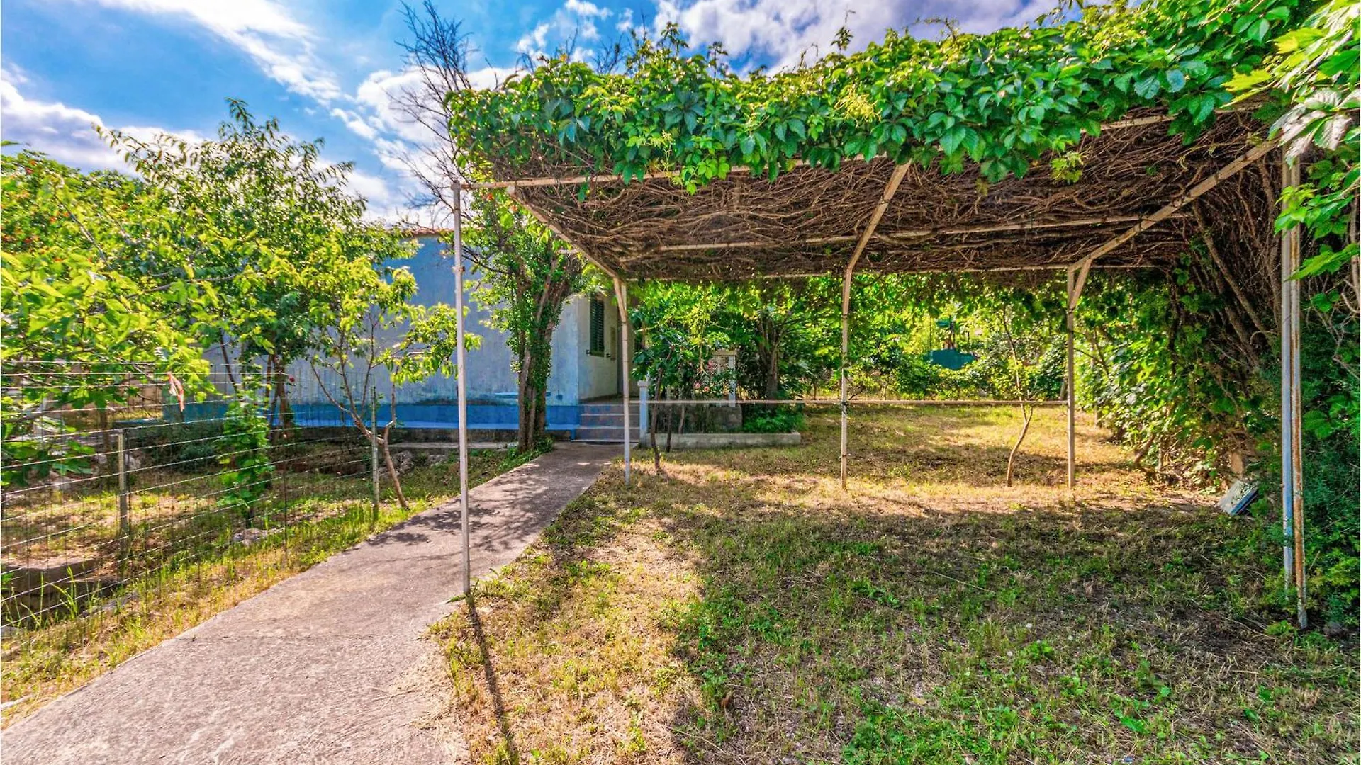2 Bedroom Stunning Home In Pakostane