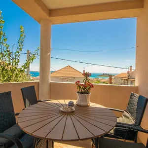 Apartman Petar Maksan, Pakostane