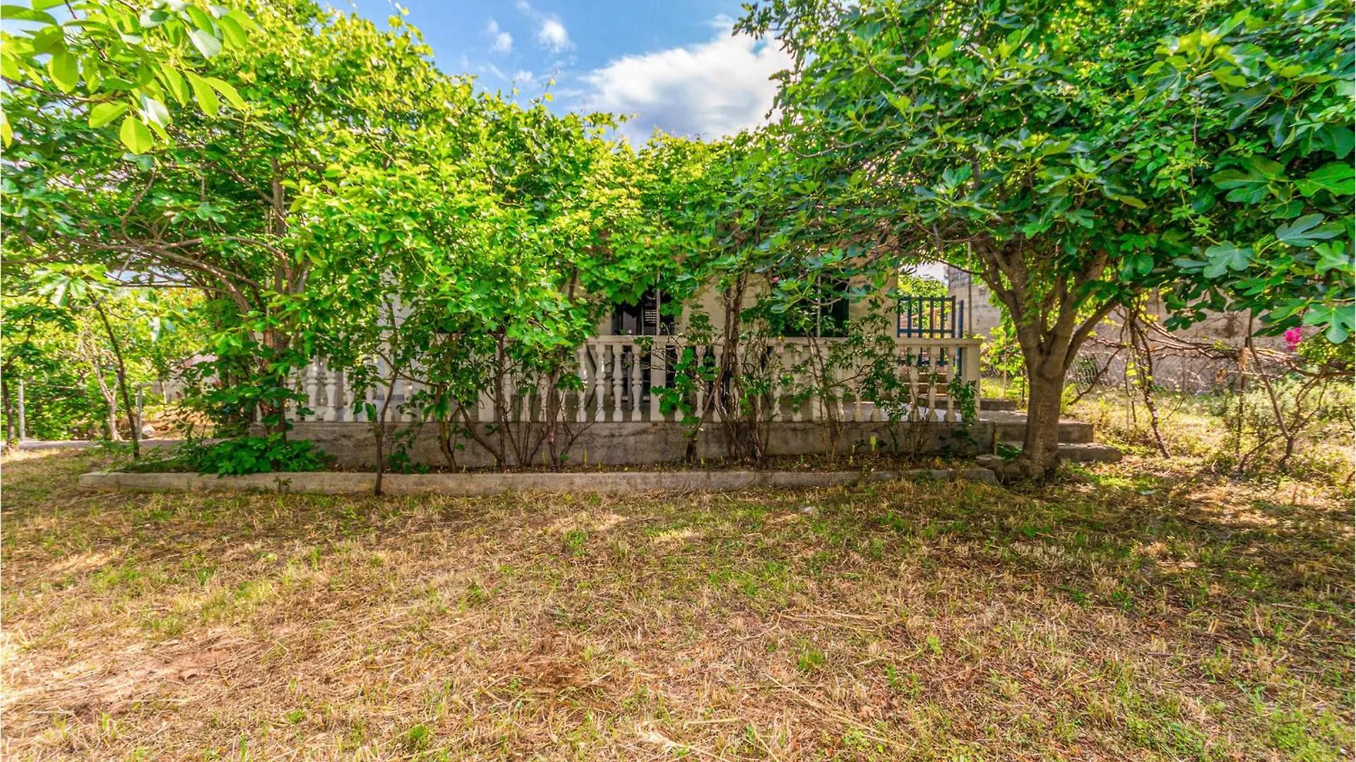 2 Bedroom Stunning Home In Pakostane Croatia